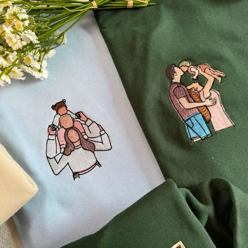 Benutzerdefiniertes Sweatshirt mit Fotostickerei für Mama und Papa, benutzerdefiniertes Varsity-T-Shirt mit Stickerei, Geschenk für Mama
