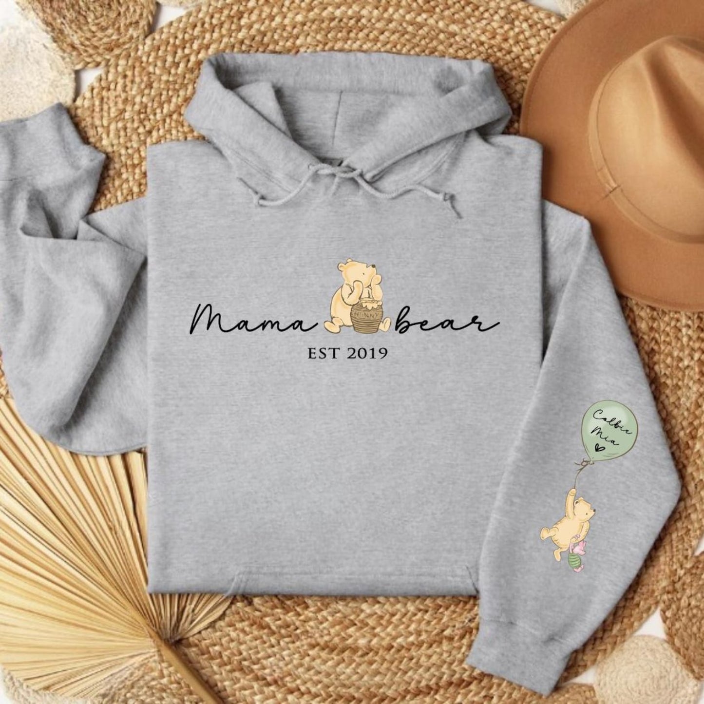 Mama Bär Sweatshirt Hoodie. Personalisierter Mama Hoodie mit den Namen der Kinder. Sweatshirt Geschenk für Mama. Mama Bär Top.