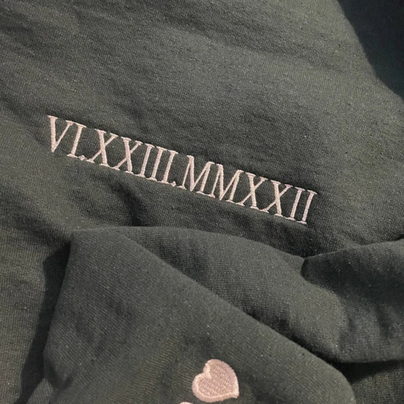 Individuell besticktes Paar-Sweatshirt mit römischen Ziffern und Datum
