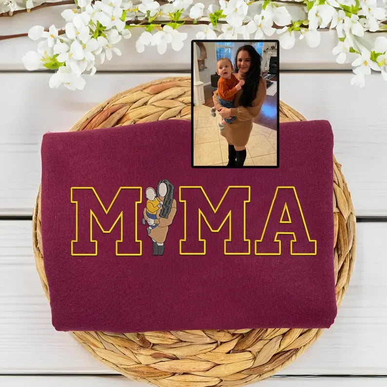 Personalisiertes Mama Sweatshirt, Foto Hoodie, Besticktes Mama- und Kinderportrait, Varsity Shirt, personalisiertes Stickshirt für Mama