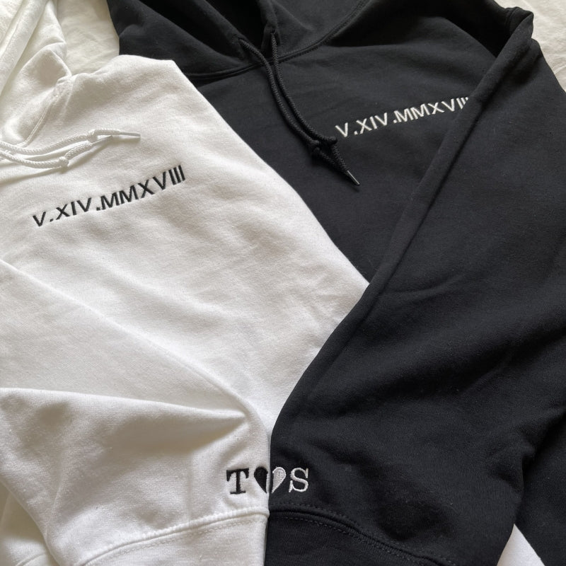 Individuell besticktes Paar-Sweatshirt mit römischen Ziffern und Datum