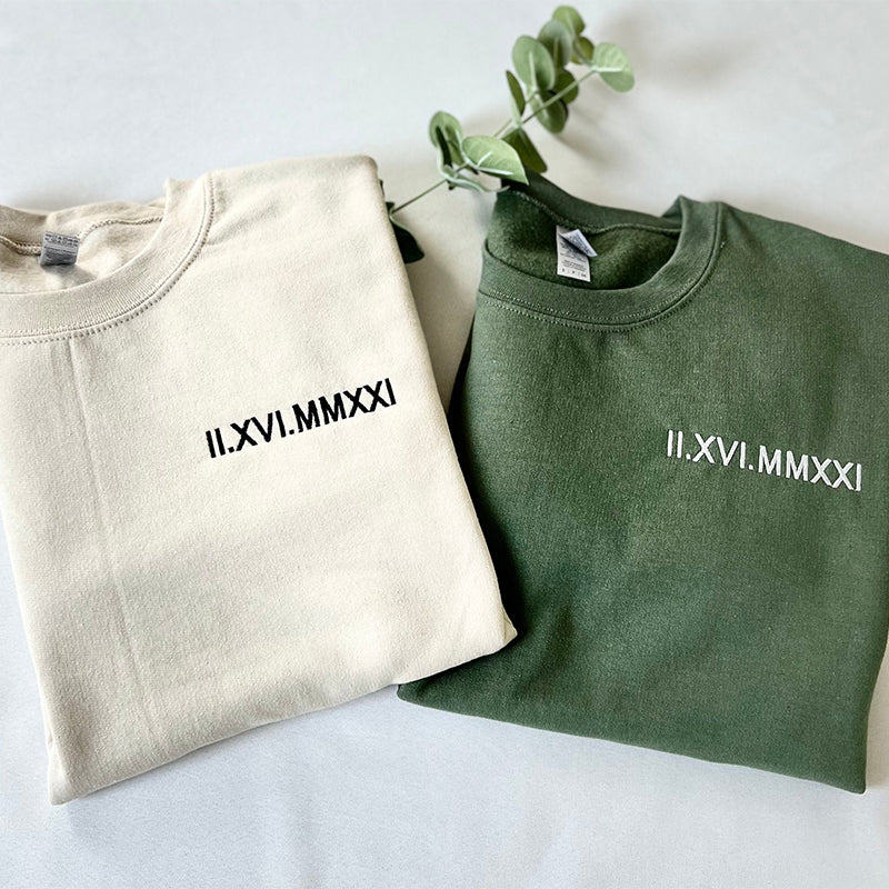 Individuell besticktes Paar-Sweatshirt mit römischen Ziffern und Datum