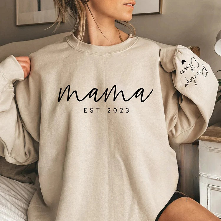 Minimalistisches Mama Sweatshirt mit Datum und Kindernamen