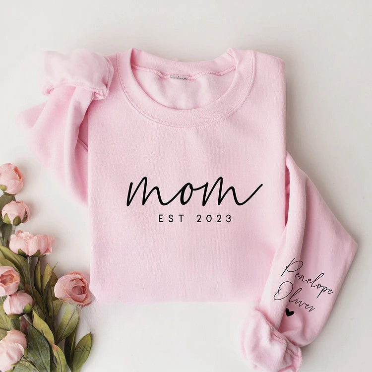 Minimalistisches Mama Sweatshirt mit Datum und Kindernamen