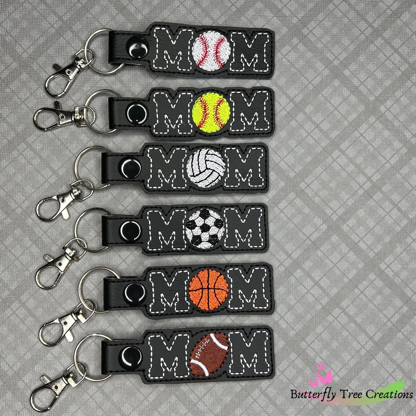 Handgemachter Volleyball-Mama-Schlüsselanhänger mit Stickerei – Team Spirit Bag Charm, Perfektes Geschenk für Volleyball-Mütter
