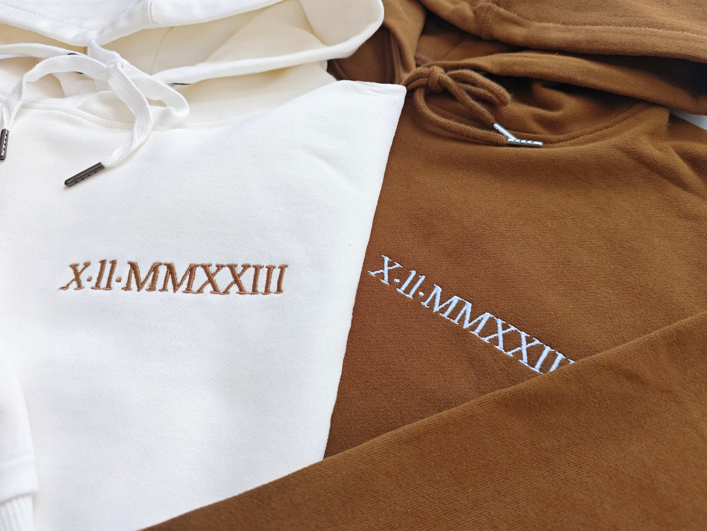 Benutzerdefinierter Bestickter Kapuzenpullover Mit Römischen Ziffern Und Initialen, Valentinstagsgeschenk, Jubiläumsgeschenk, Personalisierter Kapuzenpullover