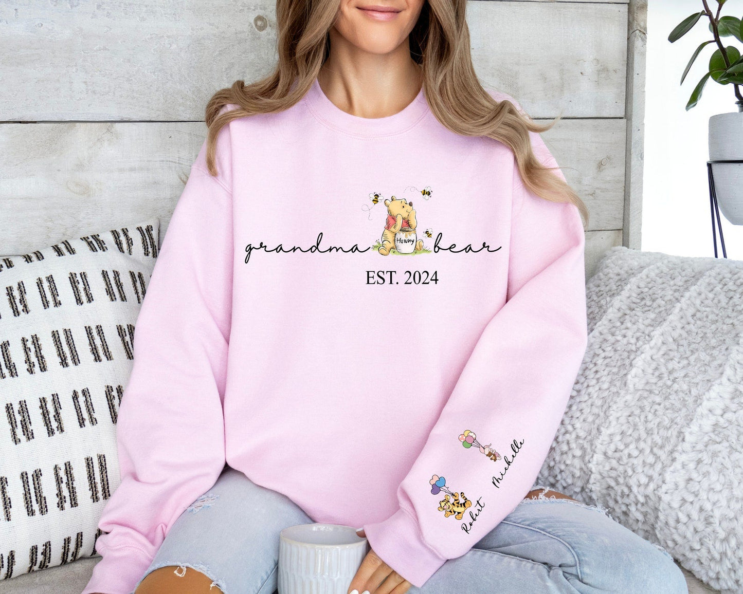 Personalisiertes Oma Bär Sweatshirt und Hoodie, Oma Est mit Enkelnamen auf Ärmel Sweatshirt, Oma Mama Mimi Sweatshirt, Geschenke Oma