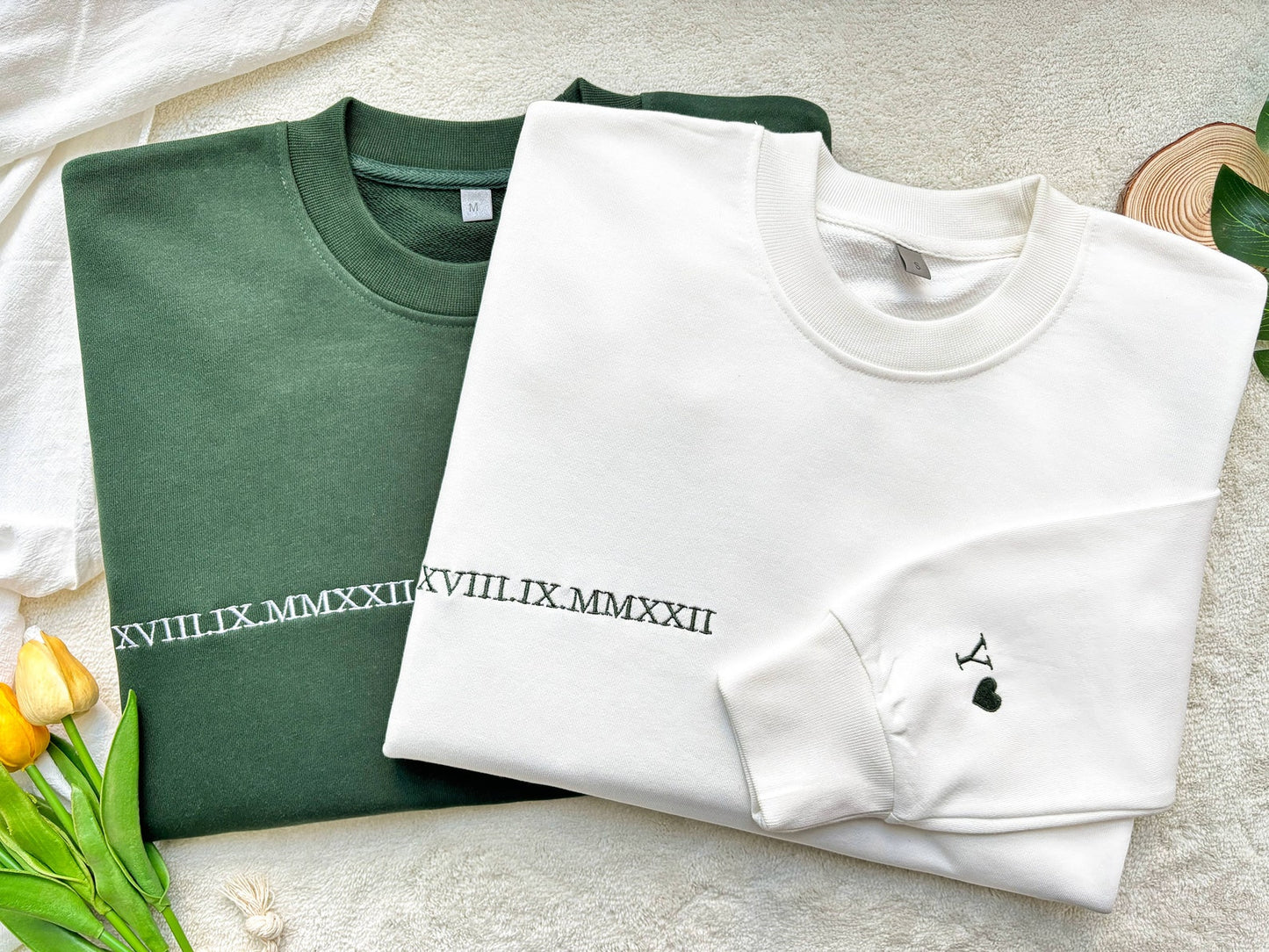 Individuell besticktes Sweatshirt mit römischen Ziffern, Kapuzenpullover mit Datum und Initiale, personalisiertes Geschenk, Jubiläumsgeschenk