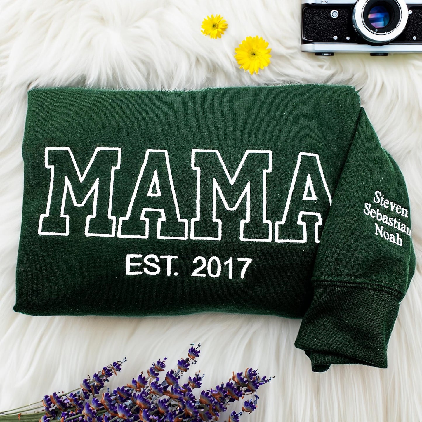 Besticktes Mama-Sweatshirt, personalisiertes Mama-Sweatshirt mit Kindernamen am Ärmel, neues Mama-Outfit, Muttertagsgeschenk für Mama