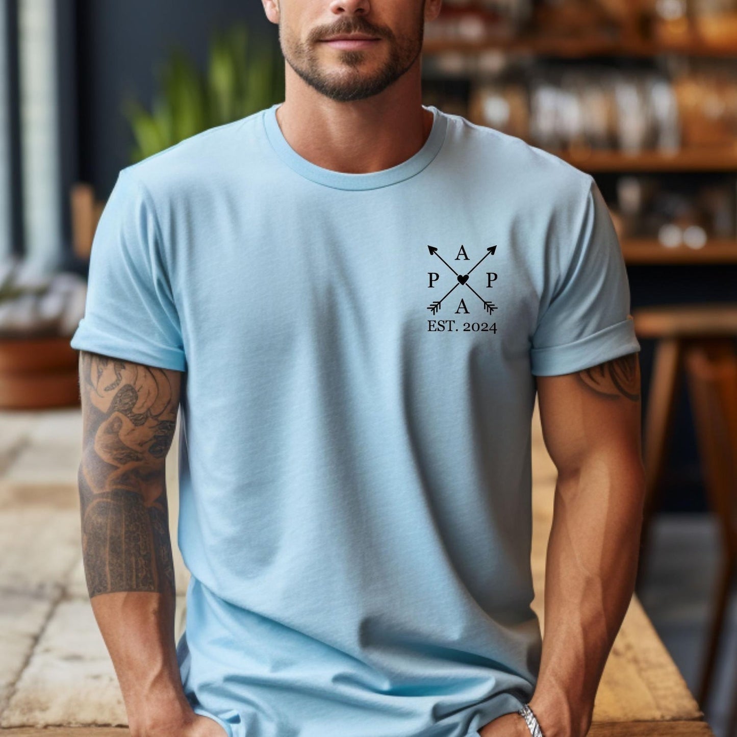 Papas Edition: T-Shirt mit dem Namen und Geburtsjahr des Kindes. Papa Geschenk. Geschenkidee für Papa. Personalisiertes Vatershirt. Vatertagsgeschenk