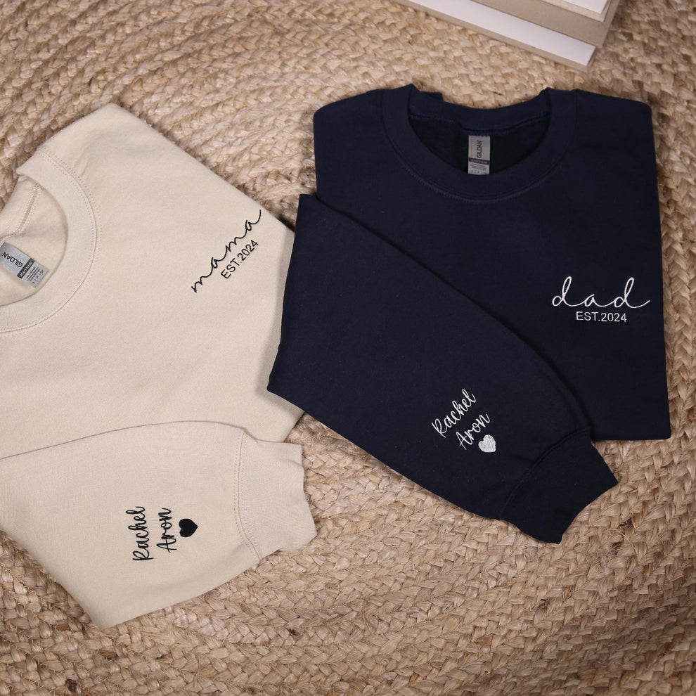 Besticktes Mama & Papa Sweatshirt, Personalisierter passender Mama Papa Hoodie mit Namen am Ärmel, Baby Shower Outfit, Neue Mama Papa Geschenke