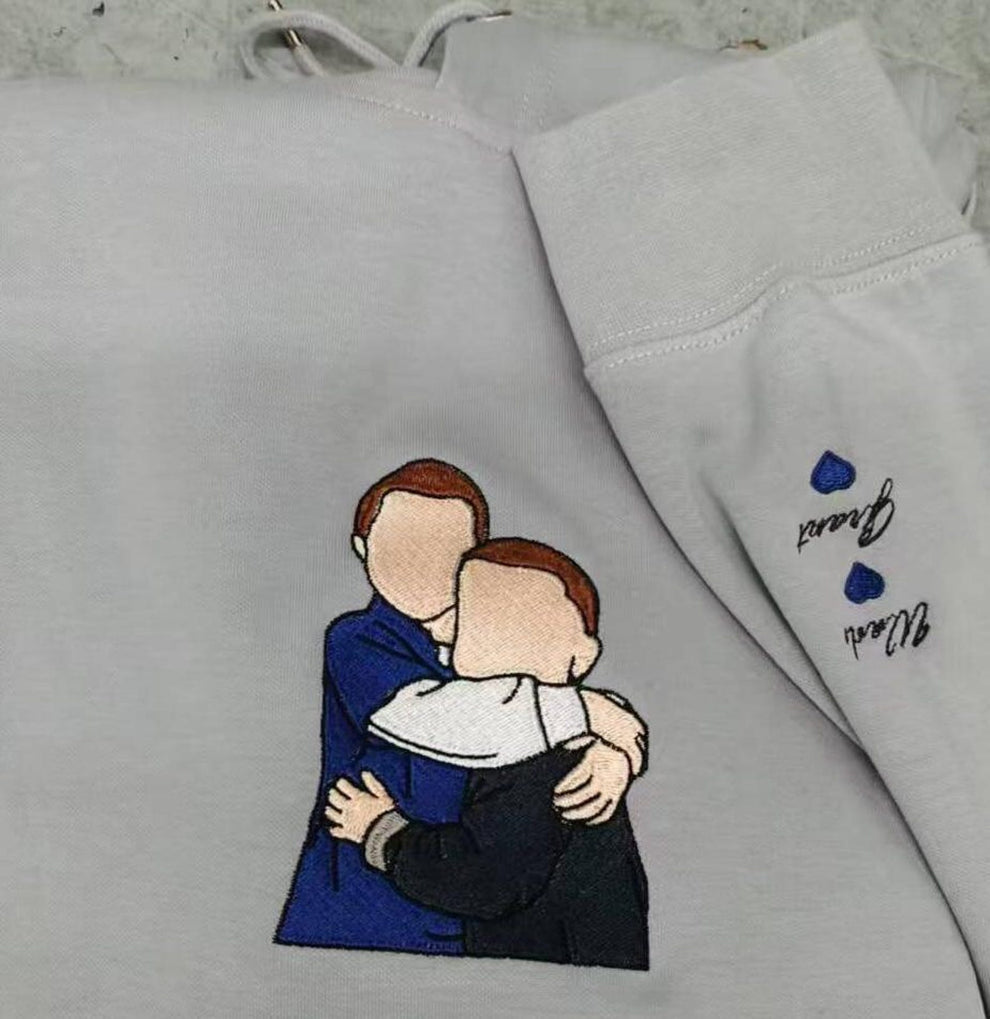 Besticktes Sweatshirt für Papa mit Kindernamen am Ärmel, personalisiertes Weihnachtsgeschenk für Papa, Vatertagsgeschenk