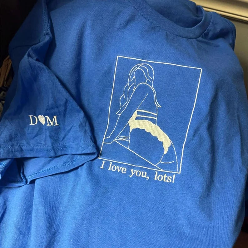 Personalisierter Partner-Hoodie mit Liebesstickerei – Einzigartiges Erinnerungsstück für besondere Tage