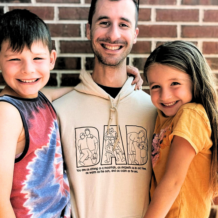 Personalisiertes Sweatshirt mit Gesichtszeichnung | Individueller Pullover mit Familienporträt