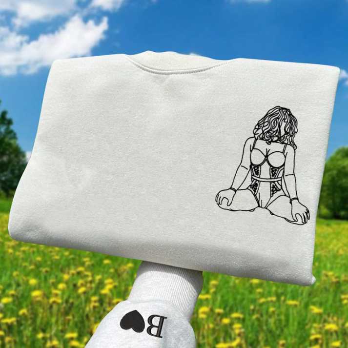 Personalisierter Partner-Hoodie mit Liebesstickerei – Einzigartiges Erinnerungsstück für besondere Tage