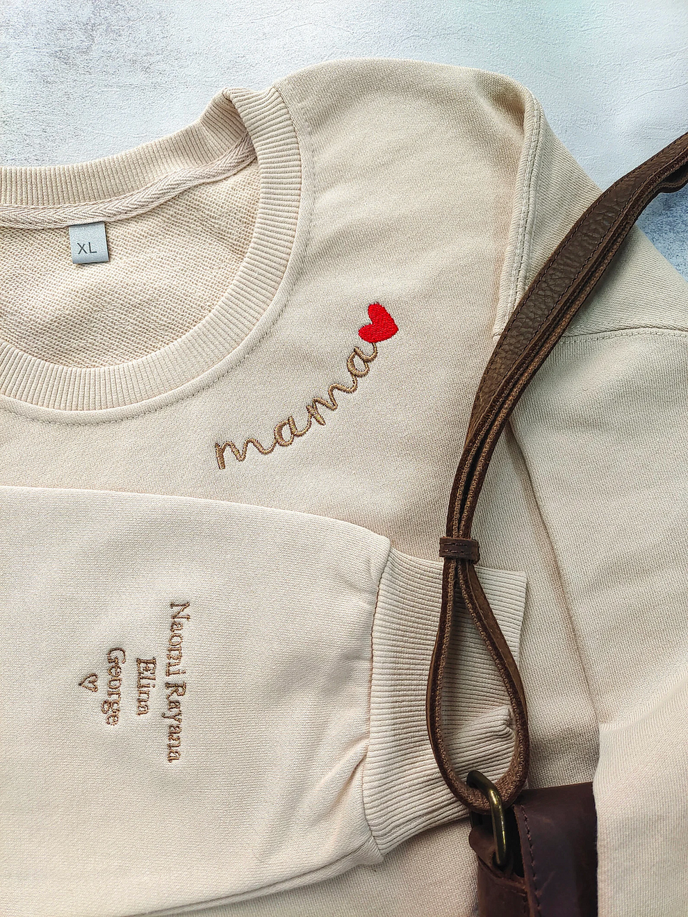 Benutzerdefiniertes Mama-Sweatshirt mit Stickerei, personalisierter Mama-Rundhalsausschnitt mit Kindernamen