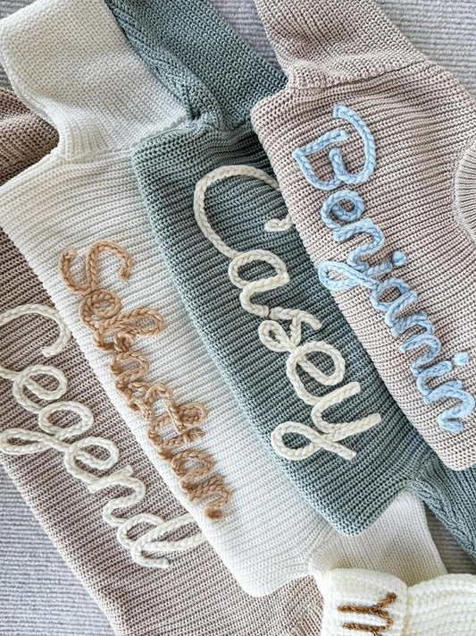 Weihnachts-/Babyparty-Geschenk – Personalisierter Namenspullover für Kleinkinder, gemütlich & festlich