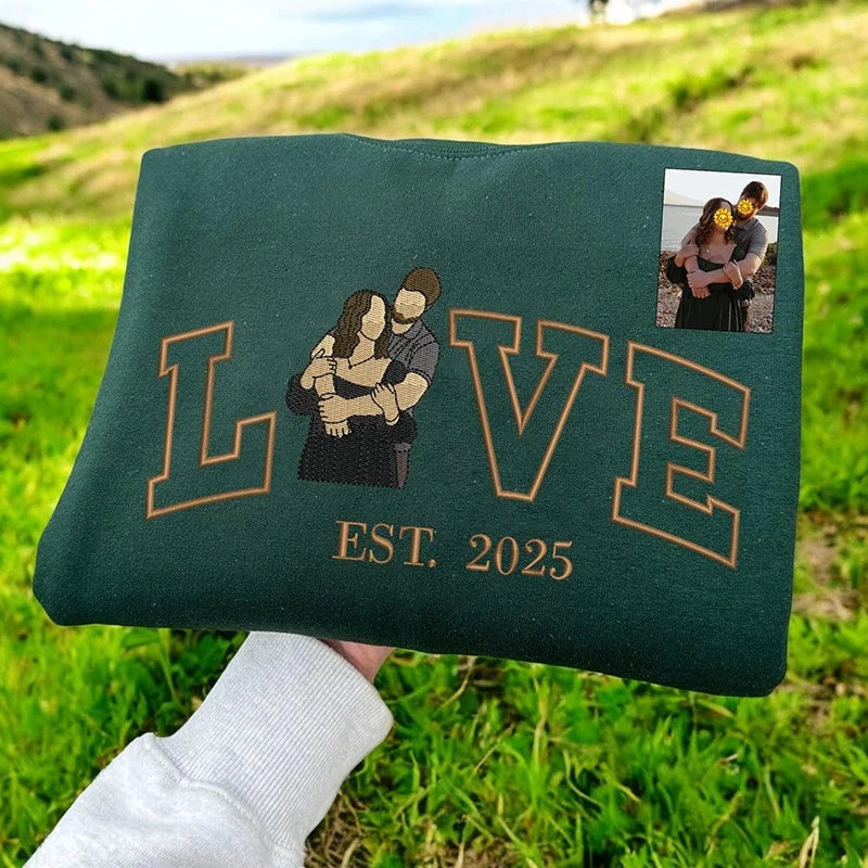 Mit Filzherz bestickte Partner-Hoodies – personalisierbar & perfekt für den Valentinstag