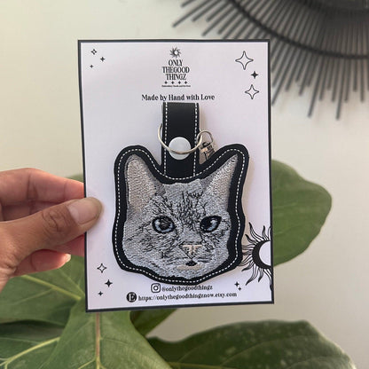 Schlüsselanhänger Mit Individueller Haustierstickerei – Personalisiertes Haustierporträt, Einzigartiges Besticktes Geschenk Für Tierliebhaber