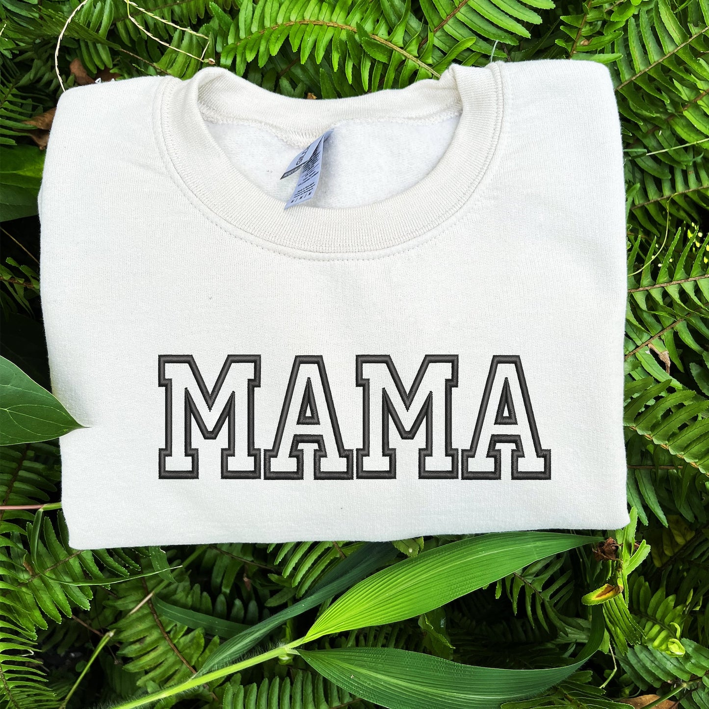 Besticktes Mama-Sweatshirt, personalisiertes Mama-Sweatshirt mit Kindernamen am Ärmel, neues Mama-Outfit, Muttertagsgeschenk für Mama