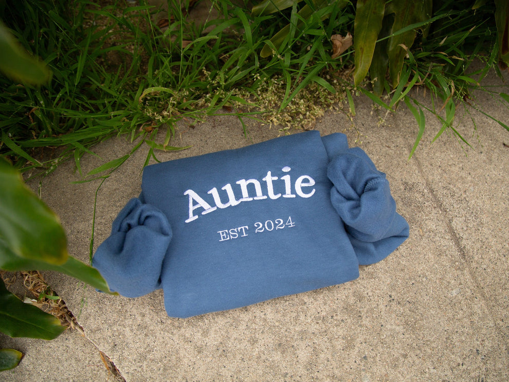 Besticktes Rundhals-Sweatshirt mit Aufschrift „Mama, Papa“, Sweatshirt für neue Mama, Schwangerschaftspullover, Geschenk für Mutter und Vater, Geschenkidee für Babyparty, neues Baby