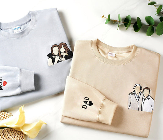 Besticktes Sweatshirt für Papa mit Kindernamen am Ärmel, personalisiertes Weihnachtsgeschenk für Papa, Vatertagsgeschenk