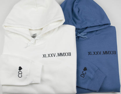 Hoodie mit römischen Zahlen | Bestickter Partner-Hoodie | Hoodie mit Initialen | Partner-Hoodie mit Datum | Jahrestagsgeschenk für ihn