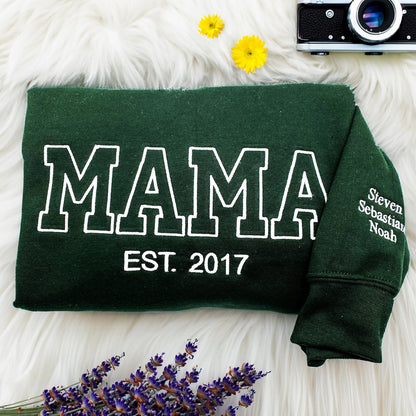 Besticktes Mama-Sweatshirt, personalisiertes Mama-Sweatshirt mit Kindernamen am Ärmel, neues Mama-Outfit, Muttertagsgeschenk für Mama