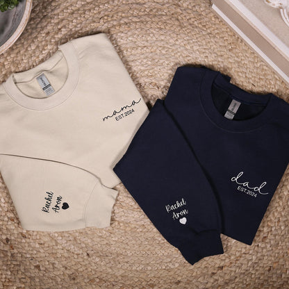 Besticktes Mama & Papa Sweatshirt, Personalisierter passender Mama Papa Hoodie mit Namen am Ärmel, Baby Shower Outfit, Neue Mama Papa Geschenke