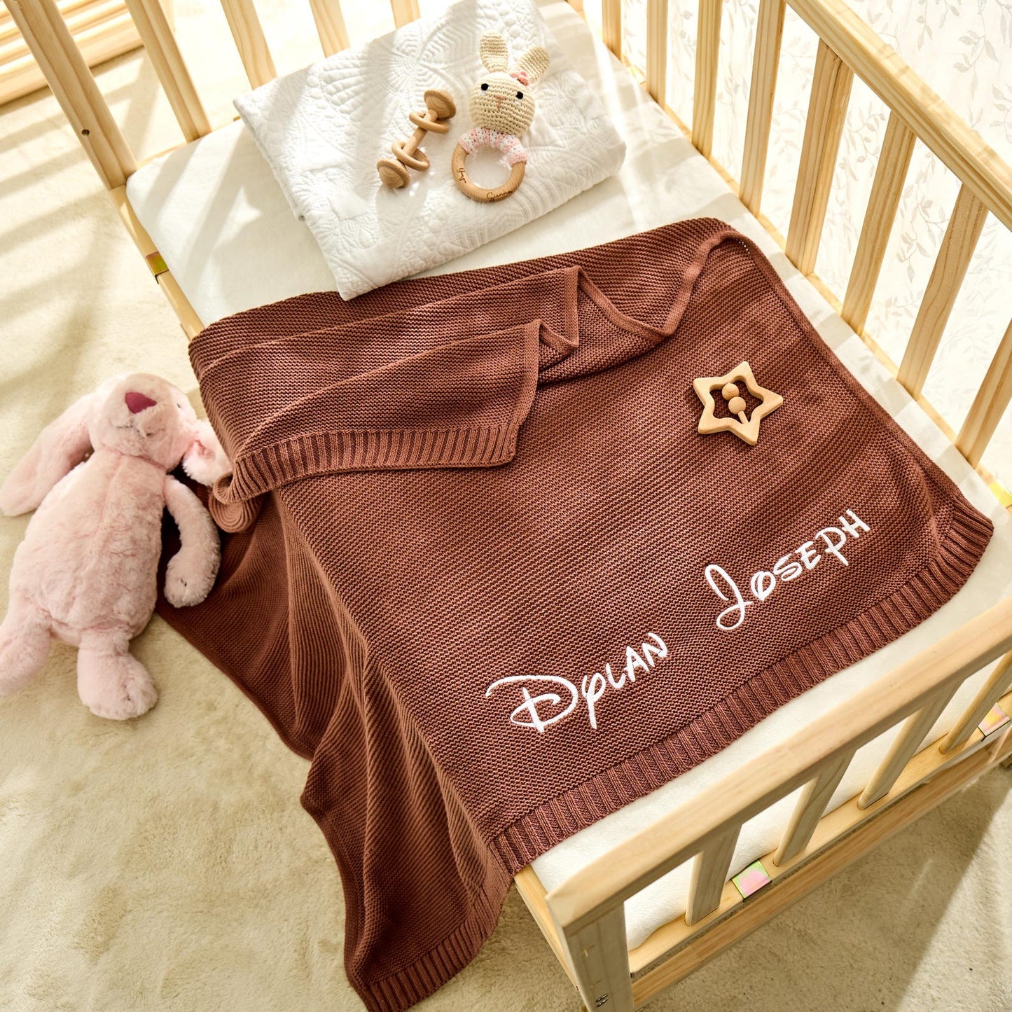 Individuelle Babydecke - Maßgeschneidert mit Namensstickerei, weich und kuschelig