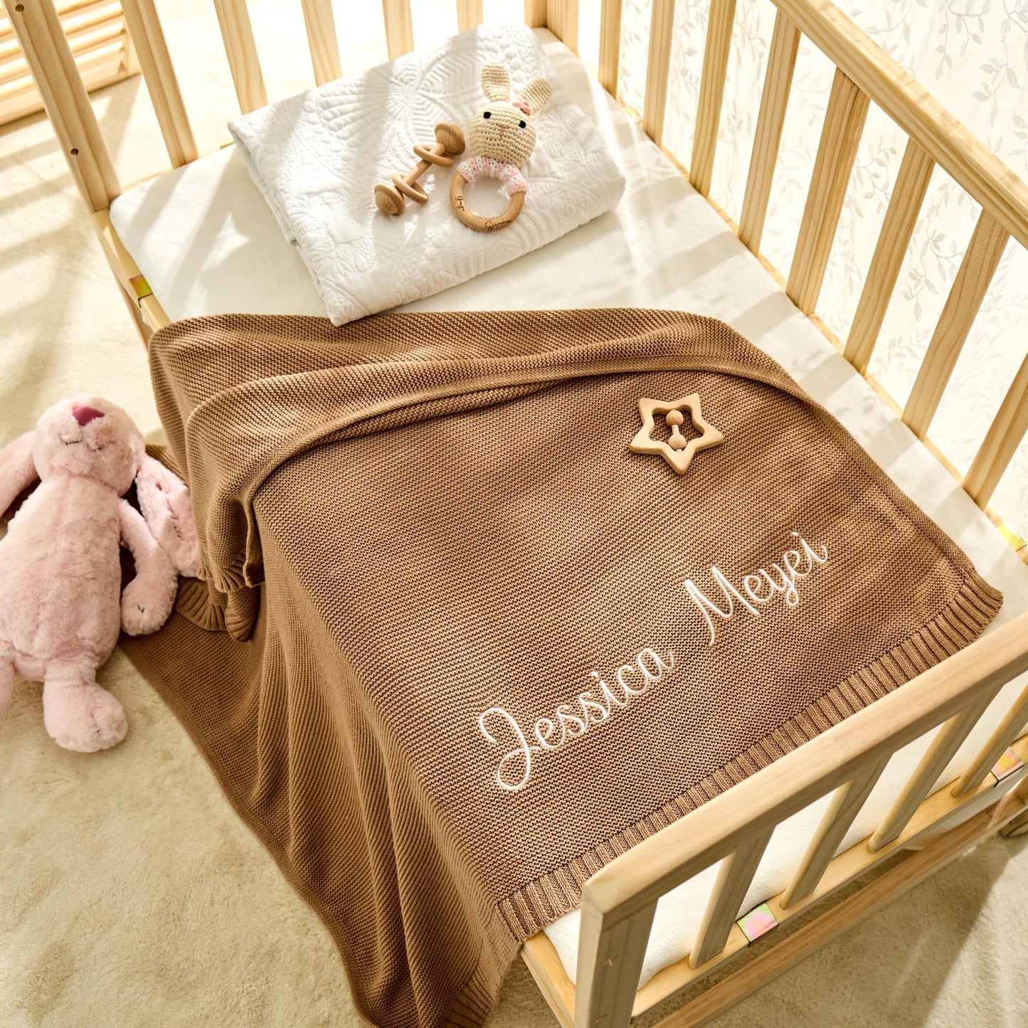 Individuelle Babydecke - Maßgeschneidert mit Namensstickerei, weich und kuschelig