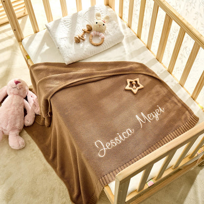 Individuelle Babydecke - Maßgeschneidert mit Namensstickerei, weich und kuschelig