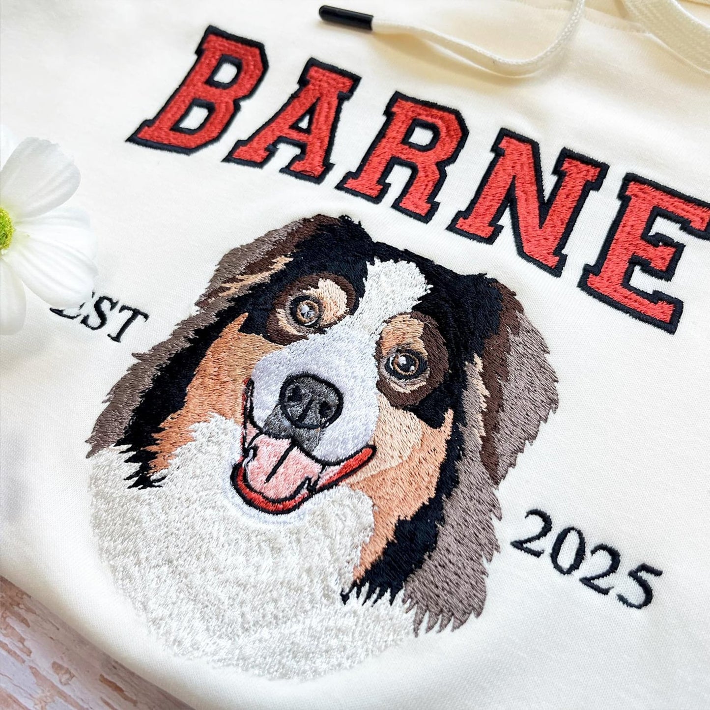 Personalisierter Sweatshirt mit Haustierporträt-Stickerei – ideales Geschenk für Hunde- & Katzenliebhaber