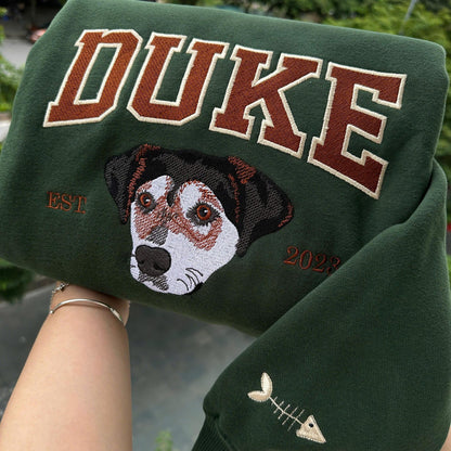 Personalisierter bestickter Hoodie oder College-Sweatshirt mit Haustierporträt – Hundemotiv nach Foto gefertigt